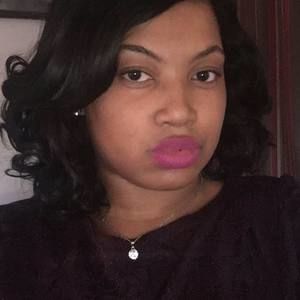 Meet your Posher, Stacy